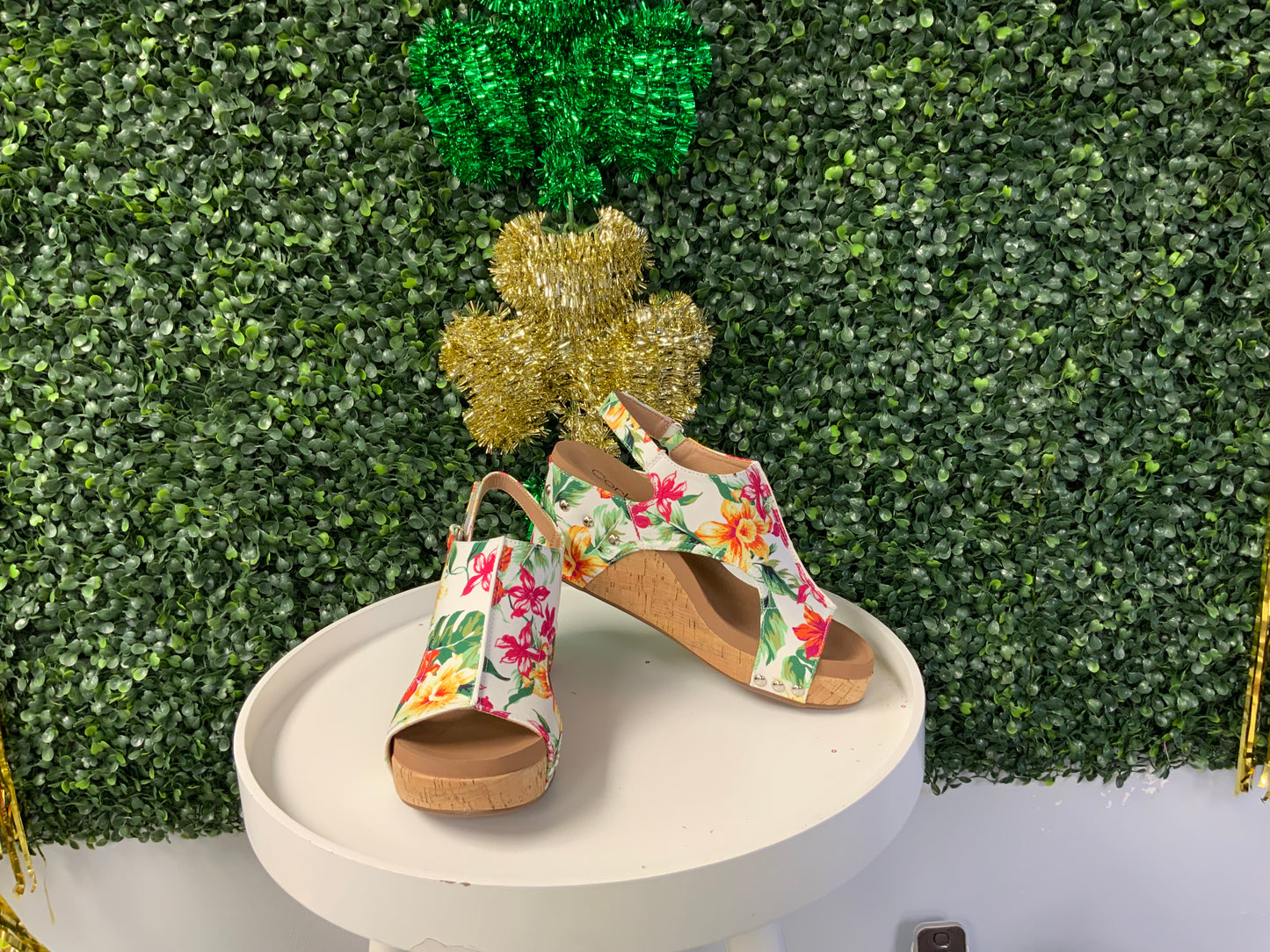 Corky’s Carley White Floral
