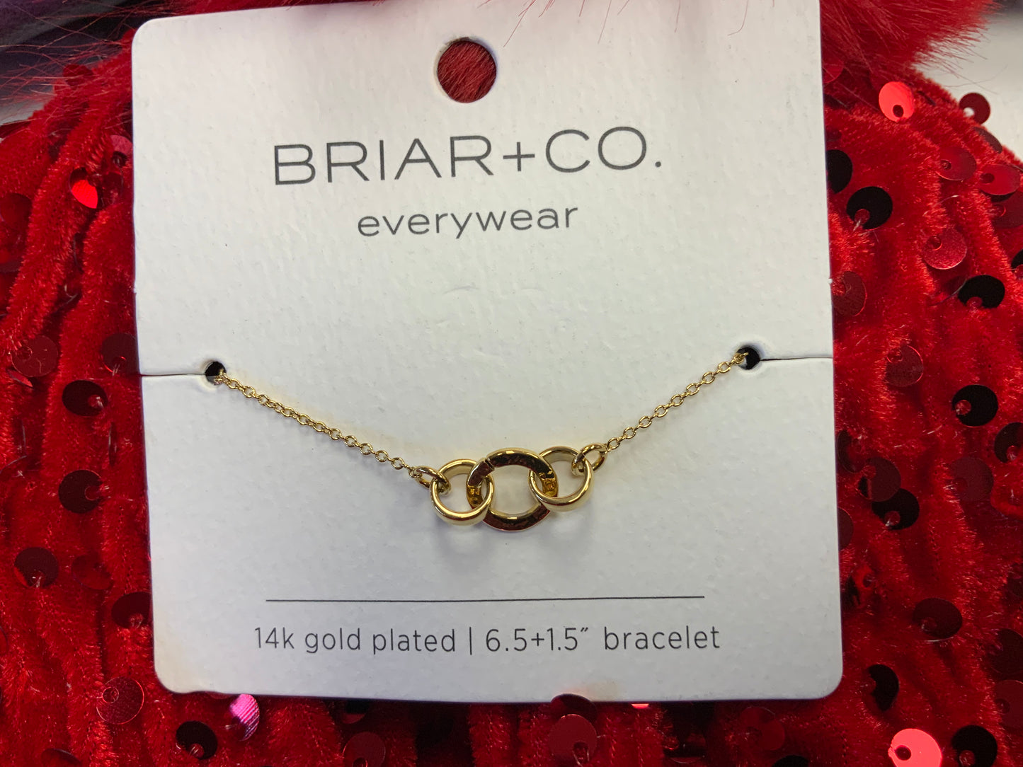 Briar+Co Gold Interlocking Bracelet
