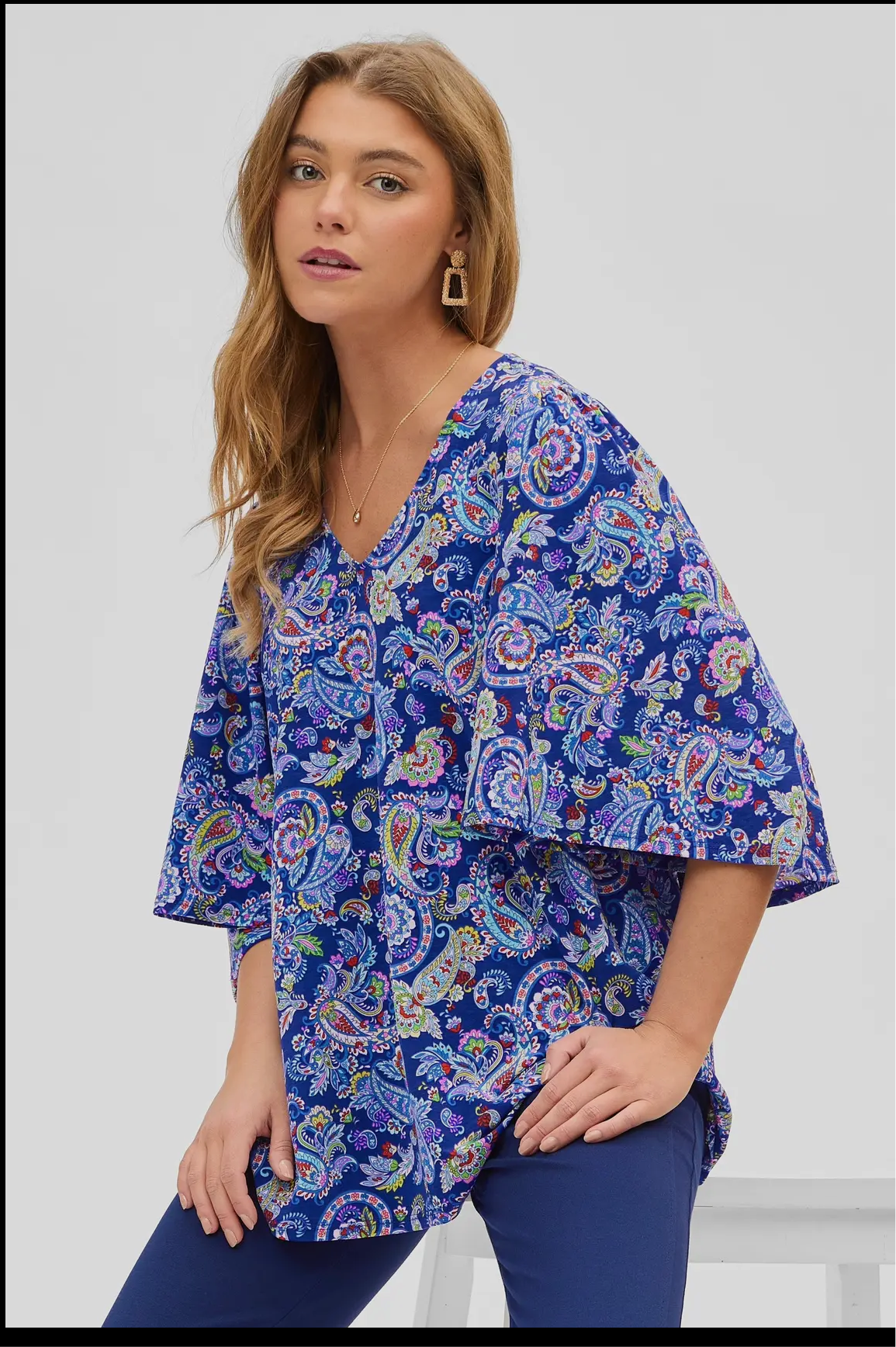 Dear Scarlett Paisley Print Half Sleeve V-neck Top