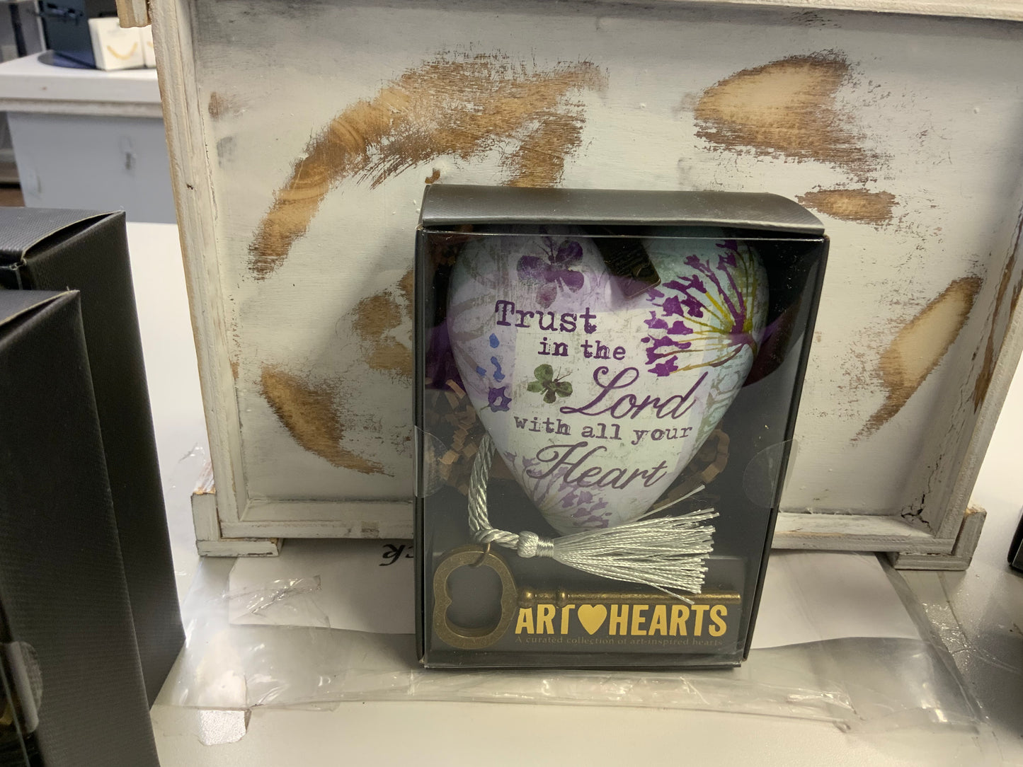 Demdaco Art heart whole heart
