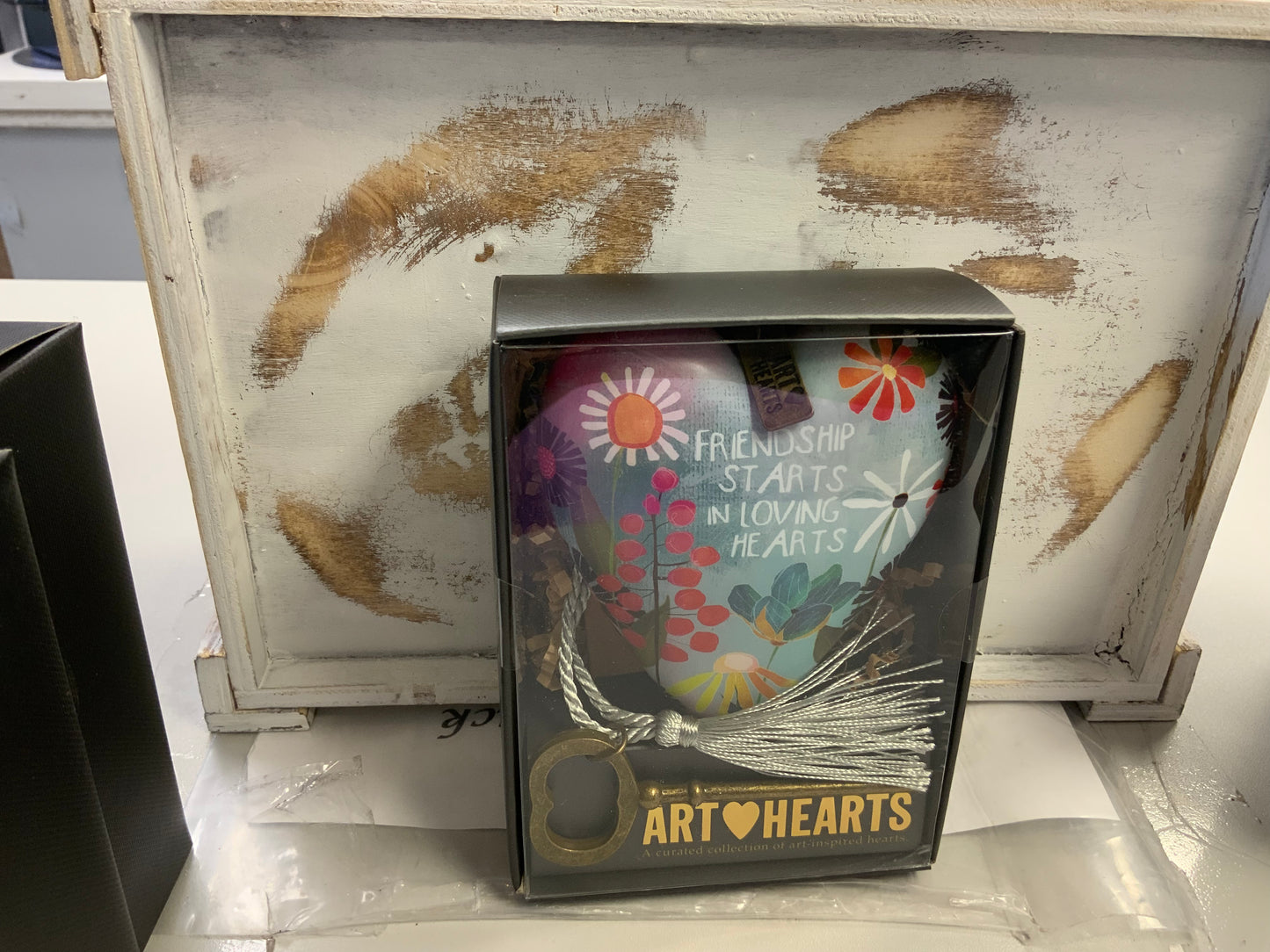 Demdaco Art heart whole heart