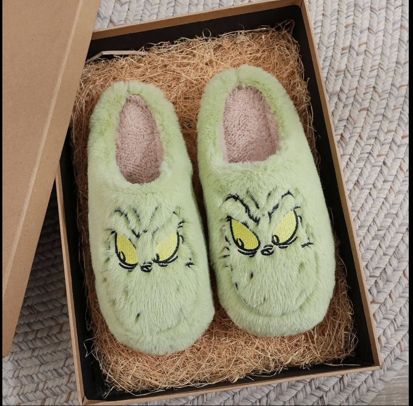 Christmas Grinch Home Fuzzy Slippers